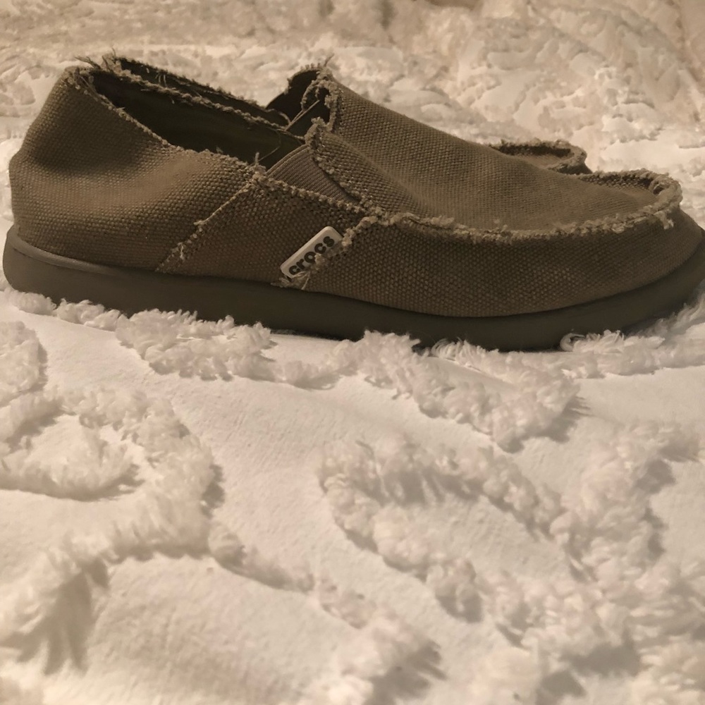 Men’s comfy crocs